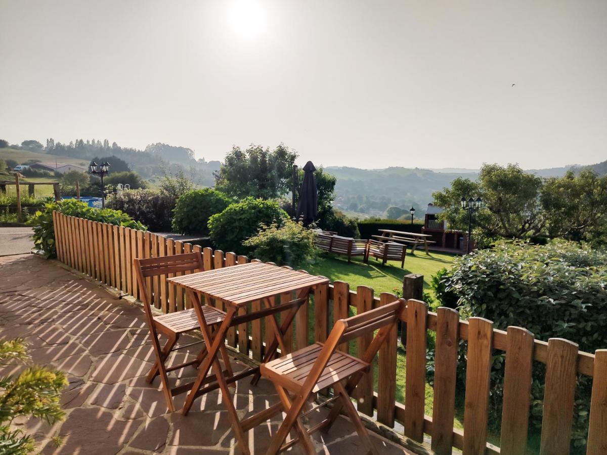 Apartamentos Corona Comillas Luaran gambar