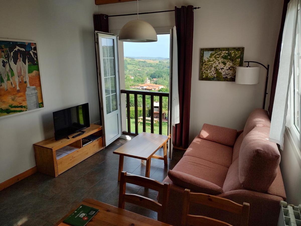 Apartamentos Corona Comillas Luaran gambar