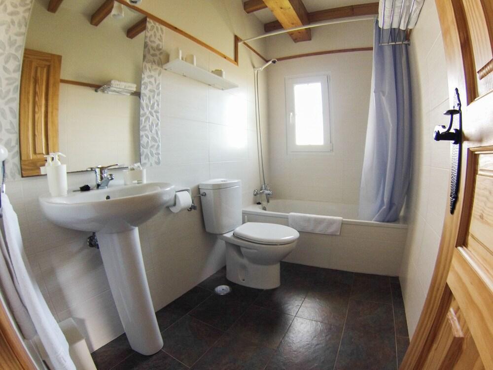 Apartamentos Corona Comillas Luaran gambar